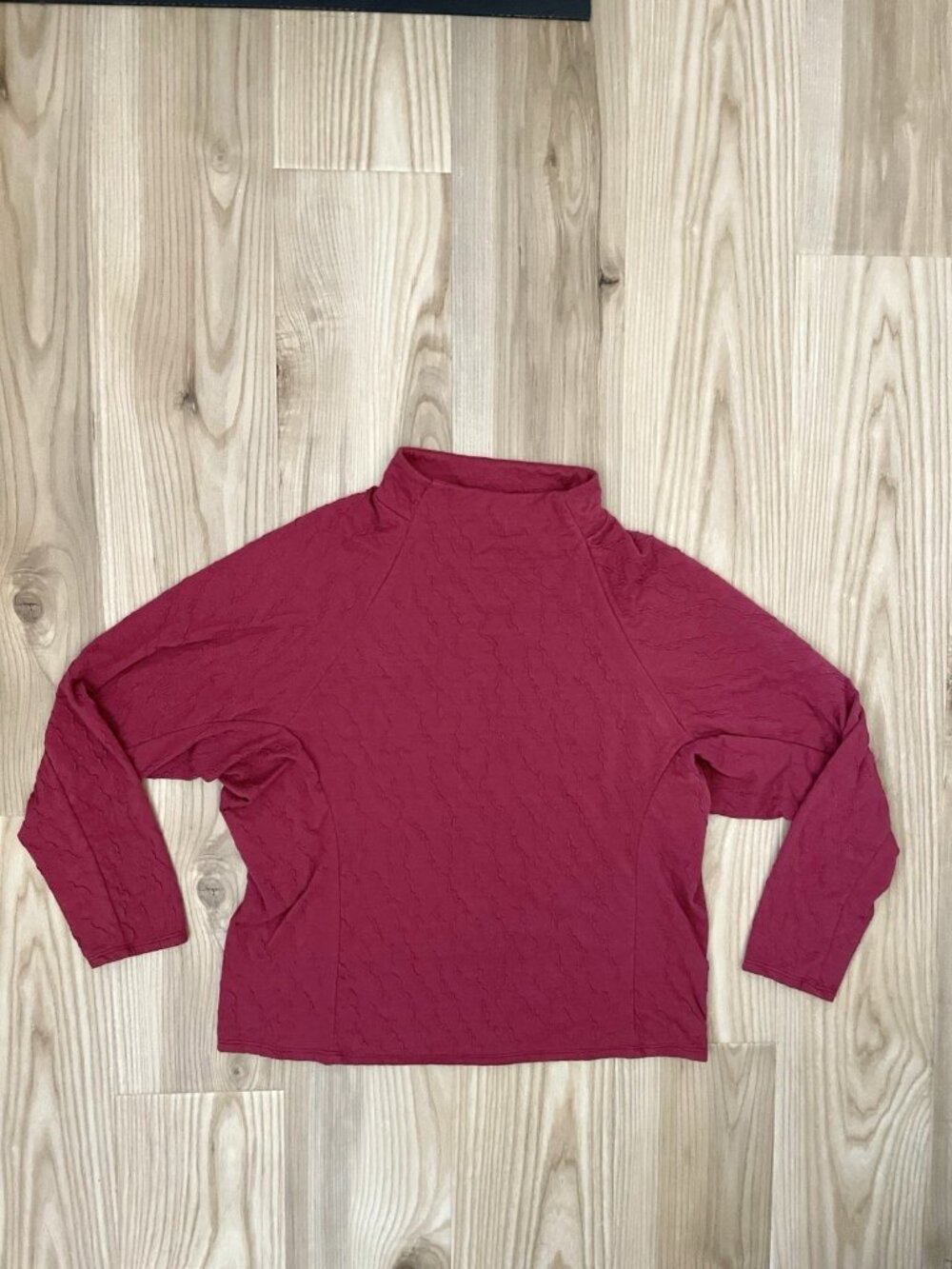 Lisa Bayne Textured Mock Neck Top Blouse Long Sleeve Red Pink size Medium